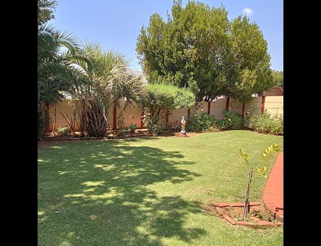 3 BEDROOM FREESTANDING FOR SALE IN EDELWEISS